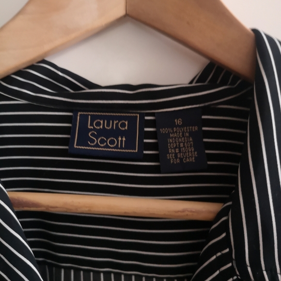 80s inspired striped top - Picture 3 of 3